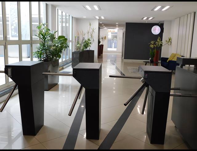 157M² OFFICE TO LET IN CRAIGHALL